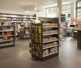 innenraum-amavita-apotheke-kongress