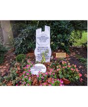 Alfred Karbenk Naturstein & Steinmetzbetrieb am Ohlsdorfer Friedhof Hamburg Bild 12