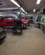 Wide Shot of Body Repair Area