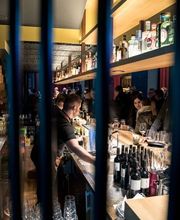 YNOS Kitchen Bar Bild 1