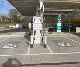Shell Recharge Charging Station Bild 1