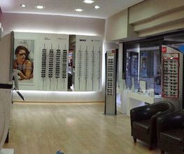 centro-optico-roberto-interior-02.jpg