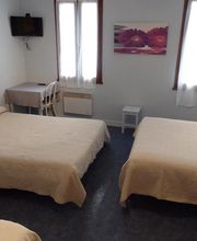 Hôtel De La Gare image 3