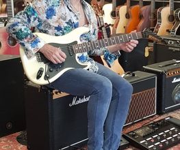 Le Guitariste image 13