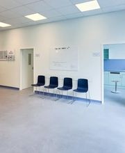 Wartezimmer und Rezeption