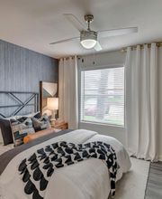 Huntington Glen image 8