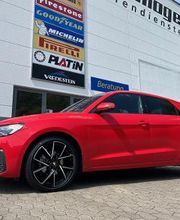 Verbaute Alufelgen Alutec ADX 01 18 Zoll schwarz poliert