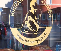 Bikram Yoga Zürich Bild 3