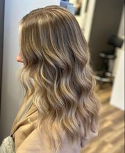 Fantastic Sams Cut & Color image 13