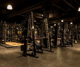 Fitness First Ingolstadt - Squat Racks
