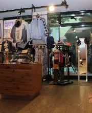 Blue Tomato Shop Rosenheim Bild 8