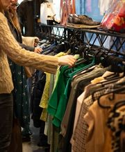 9R second hand store di Caritas Ticino Bild 6