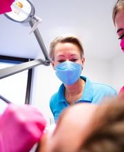 Kieferorthopädie Dr. Silke und Dr. Birgit Kuhlmann Bild 2