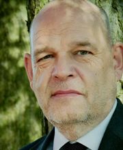 Curt Debus Trauerredner Bild 1