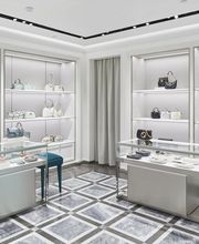 Gucci Galeries Lafayette image 5