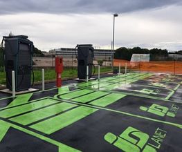 IPLANET Ricarica in sicurezza in modalità ultra fast per tutti i veicoli elettrici.