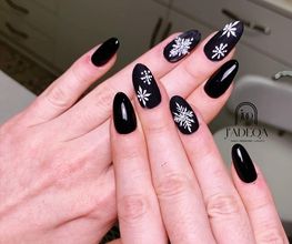 J'adeqa Nails Pedicure Lashes Bild 1