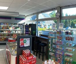 OIL! Tankstelle Bild 8