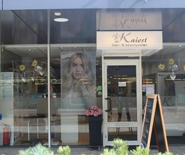 Kniest Hair en Beautysalon