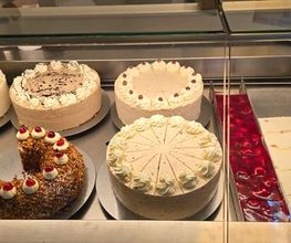 Surker Dom-Cafe Bild 1