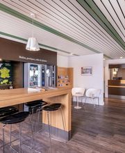 B&B HOTEL La Rochelle Centre image 1