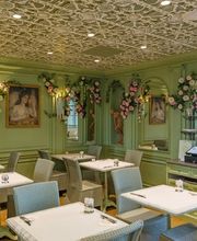 Ladurée Roissy Terminal 2F Zone publique image 2