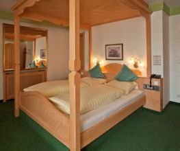 Valentin Dersch Hotel Mayer Bild 9
