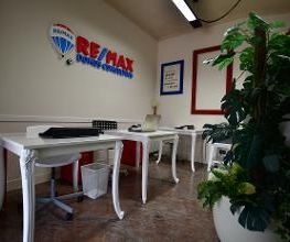 RE/MAX Domus Consulting immagine 9