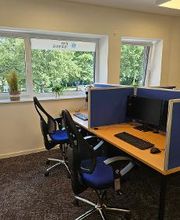 Schreibtisch der Teilnehmer