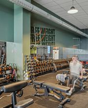 Basic-Fit 24/7 image 1