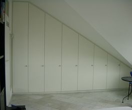 Dachschrägenschrank