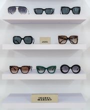 BEAUX REGARDS image 11