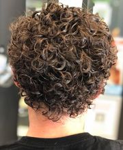 Fantastic Sams Cut & Color image 15
