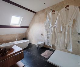 Chez Madame image 5