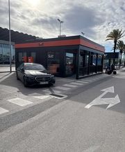 SIXT alquiler coche Barcelona Aeropuerto