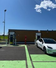 IPLANET Ricarica in sicurezza in modalità ultra fast per tutti i veicoli elettrici.