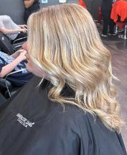 Fantastic Sams Cut & Color image 17