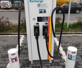 Shell Recharge Charging Station Bild 1