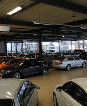 Knijnenburg Autobedrijf showroom