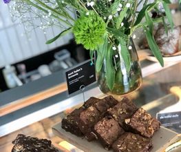 Aunt Helen‘s Brownie
und 
Granola Bar
