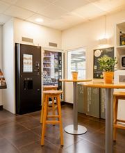 B&B HOTEL Valenciennes Sud image 9