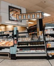 Holiday Farms Supermarket image 5