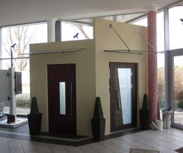 Haustüren mit Vordach Ausstellung