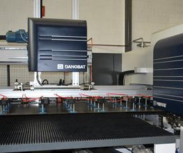 METALLLOGICMAQUINA1.jpg