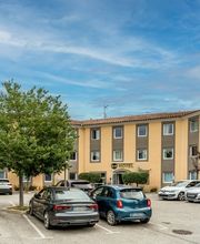 B&B HOTEL Aix-en-Provence Le Tholonet image 11