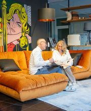 Persönliche Einrichtungsberatung bei Möbel Schmitz in Trier. Unser erfahrenes Team plant Ihr ganzheitliches Wohnkonzept mit exklusiven Polstermöbeln, Designer-Sofas und abgestimmten Wohnaccessoires für Ihr Zuhause.