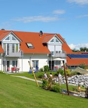 Außenanlage - Unser Grillplatz ist nur ein paar Meter von der Terrasse entfernt.