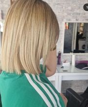 Lahna Coiffure image 16