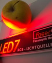 LED RGB Lichtquelle für faseroptische Lichtleiter / Lichtwellenleiter.
Beleuchtung für quantitative Auswertung mit Industrie Kameras.