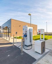 This is a picture representing NF080178 (FUELING) - RELAIS PORTES DE YEBLES